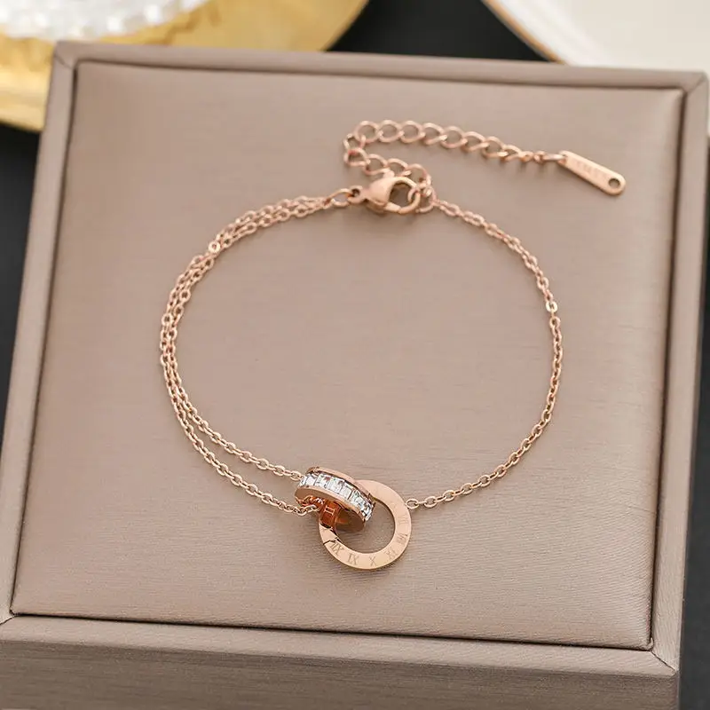 Gold Star Pendant Bracelet for Women - Image 27