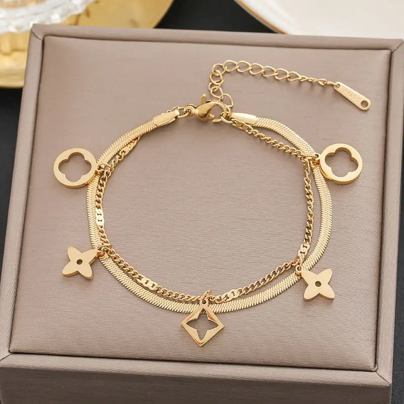 Gold Star Pendant Bracelet for Women - Image 4