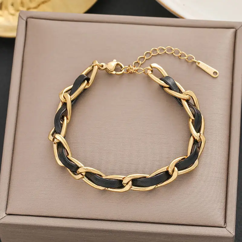 Gold Star Pendant Bracelet for Women - Image 44