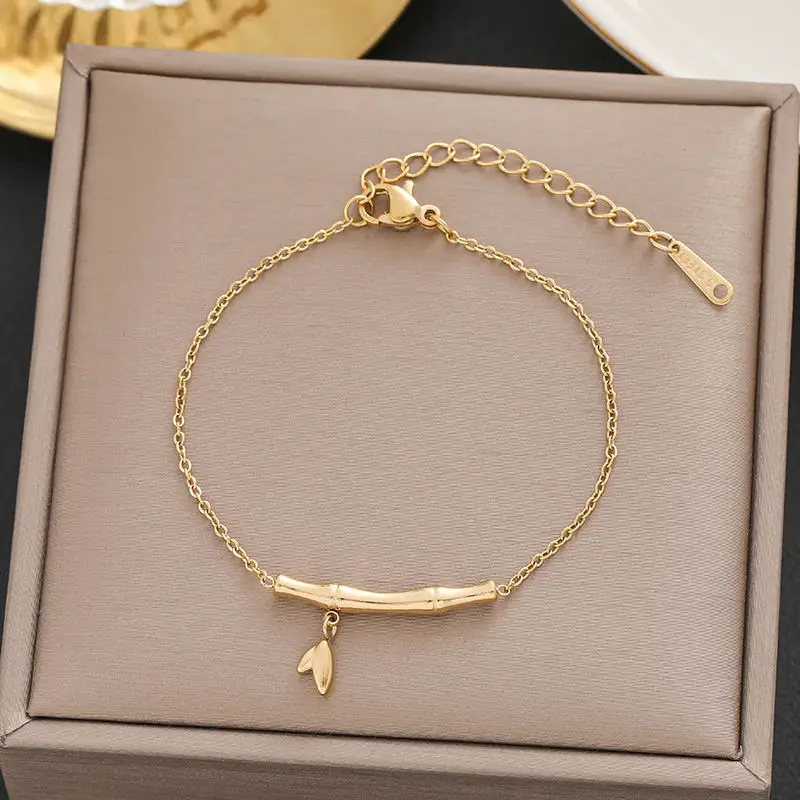 Gold Star Pendant Bracelet for Women - Image 47