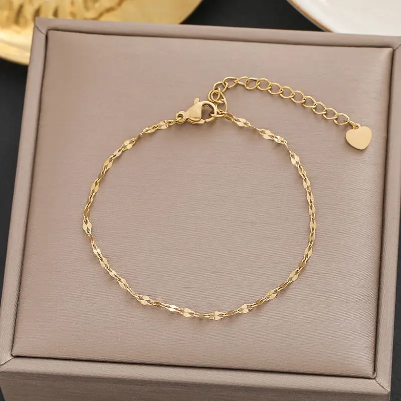 Gold Star Pendant Bracelet for Women - Image 49