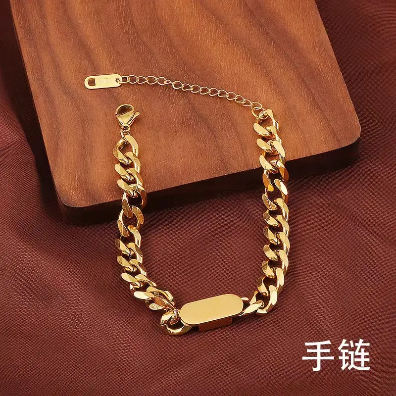 Gold Star Pendant Bracelet for Women - Image 62