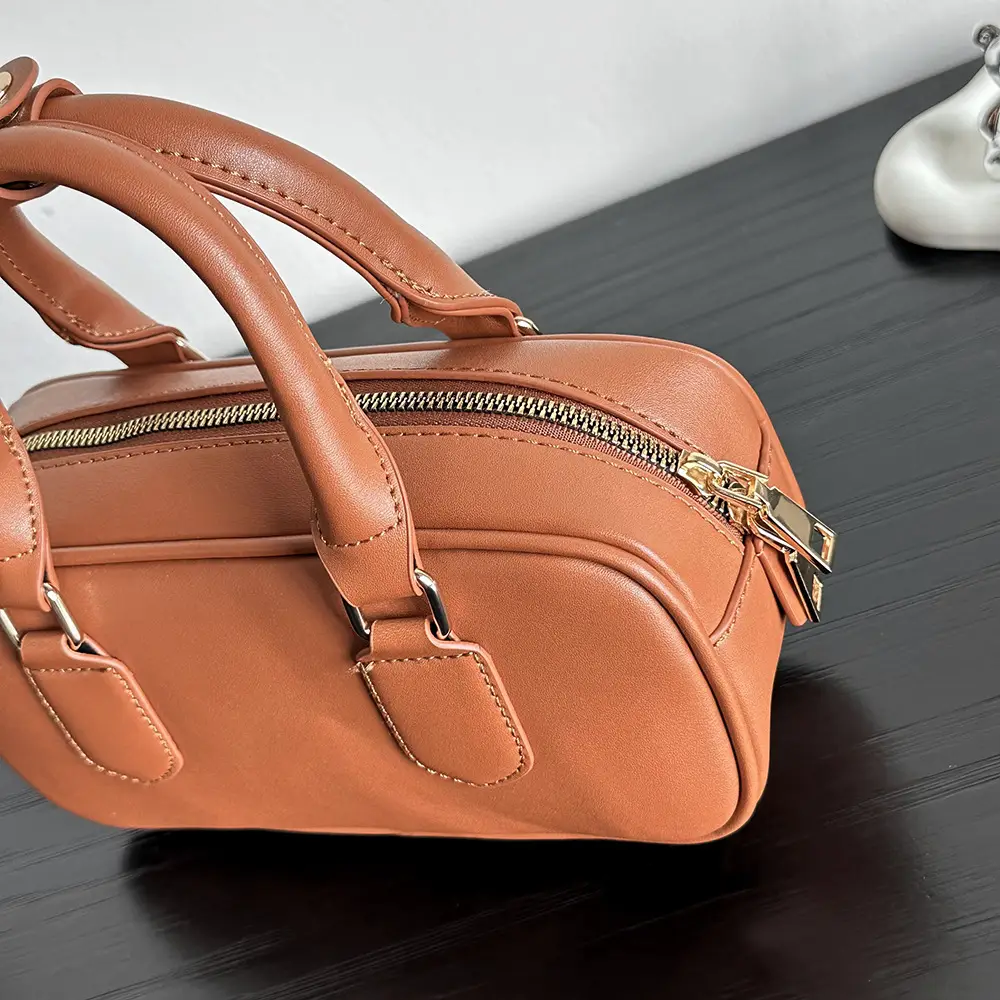 Women Retro Square Shoulder Messenger Bag Tan 2023 — feature 4