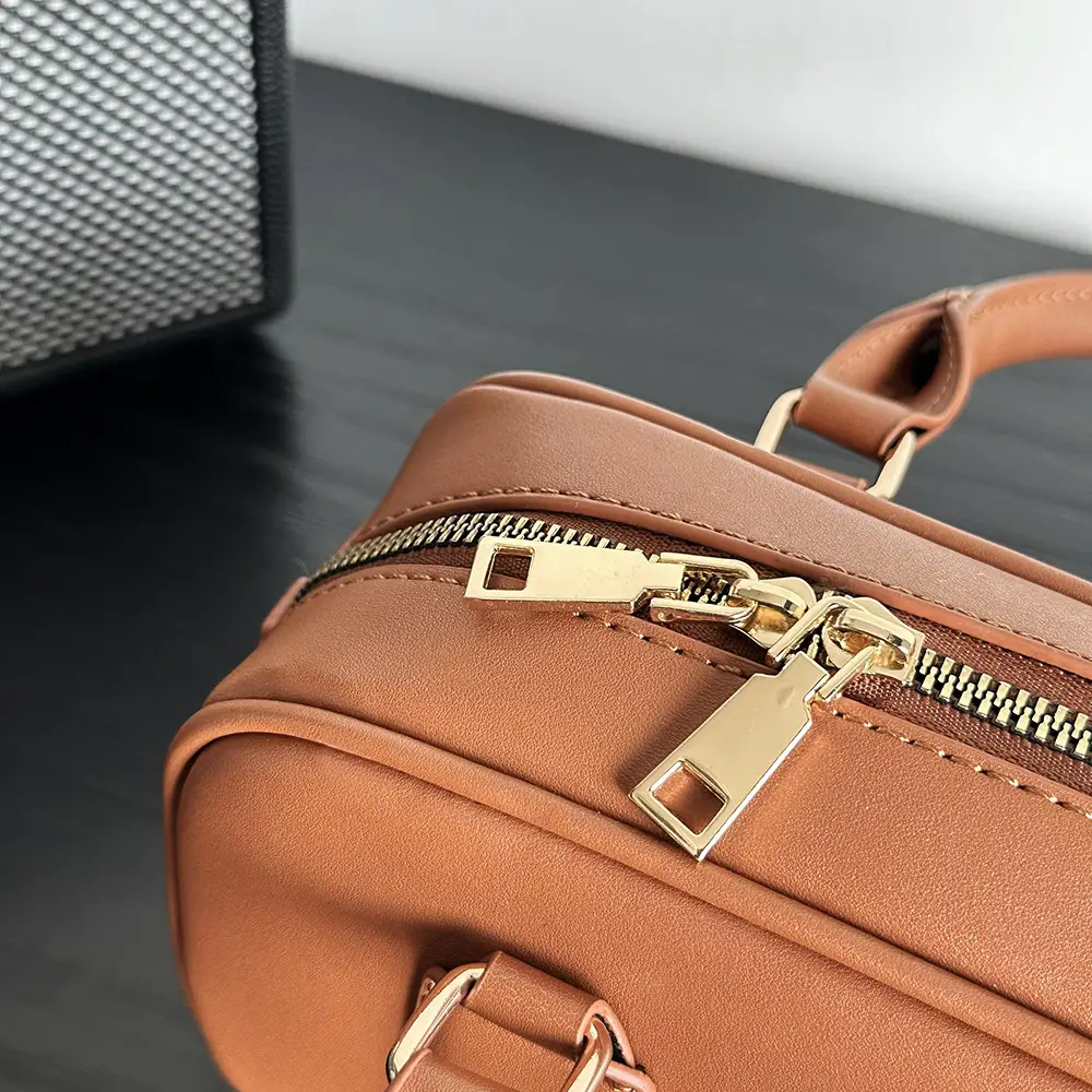 Women Retro Square Shoulder Messenger Bag Tan 2023 — feature 6