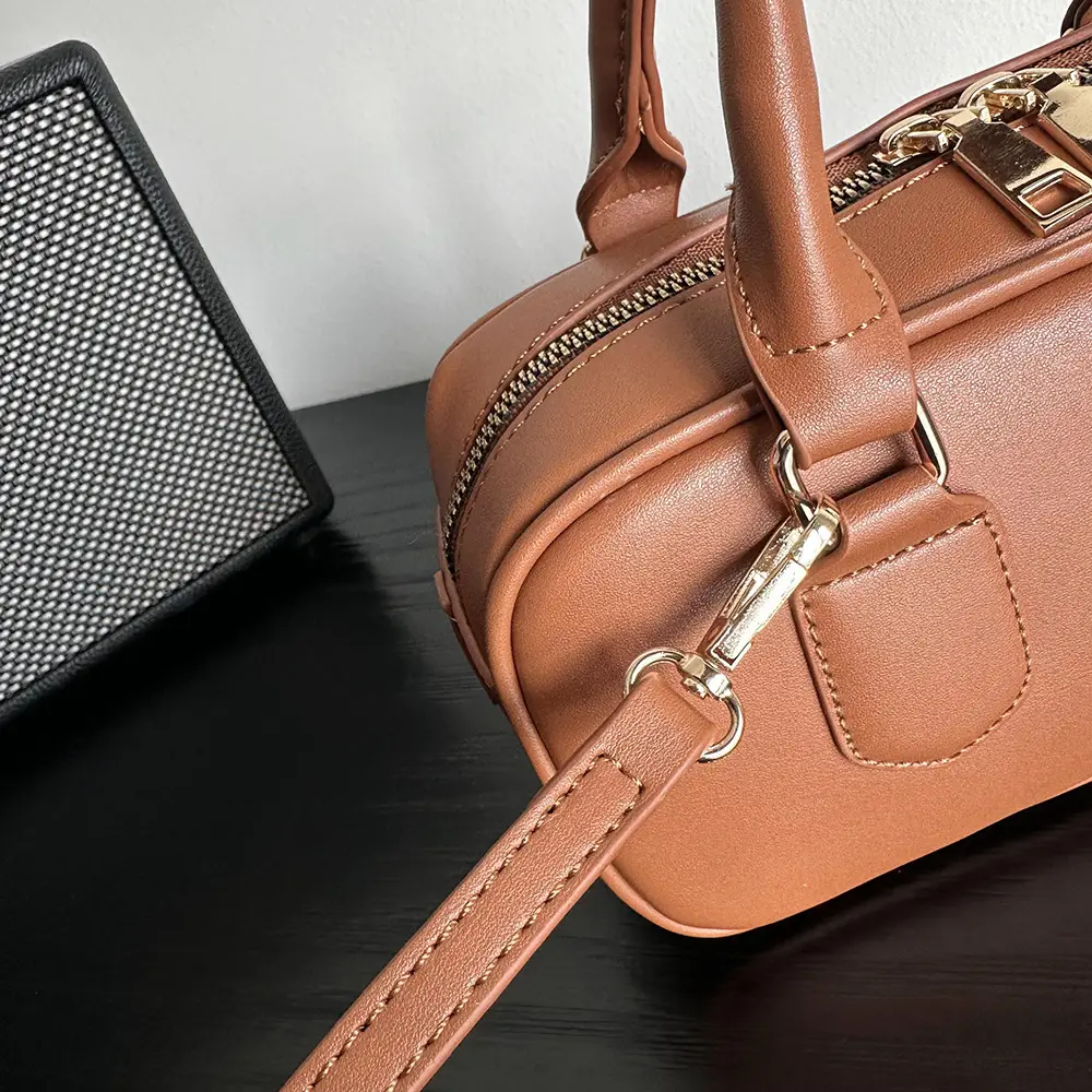 Women Retro Square Shoulder Messenger Bag Tan 2023 — feature 7