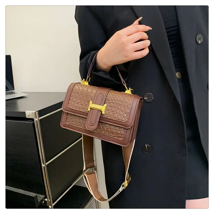 Black Quilted Shoulder Bag for Women 2026 Spring — feature 14