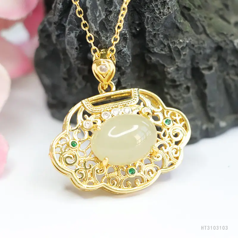 Guan Yu Jade Pendant Necklace with Royal Design — feature 8