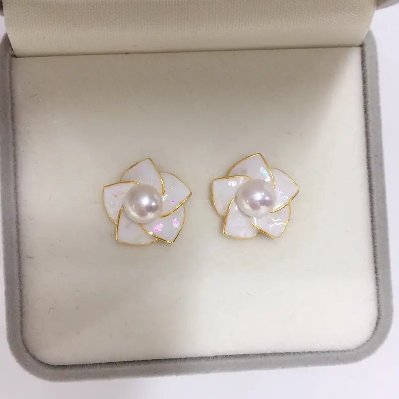 Pearl Flower Earrings for Women 18K Gold - Image 4