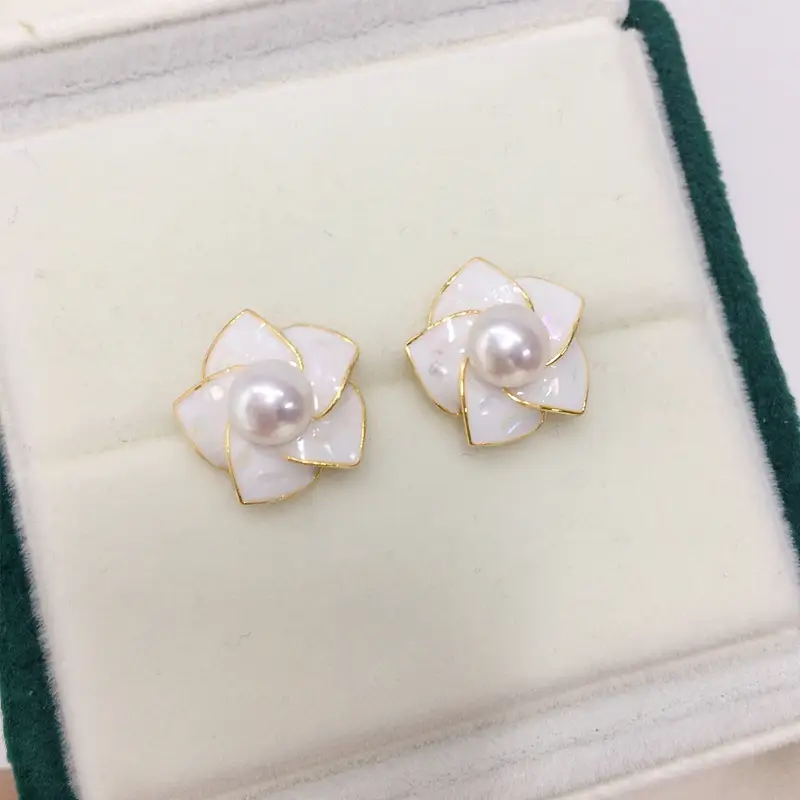 Pearl Flower Earrings for Women 18K Gold — feature 6