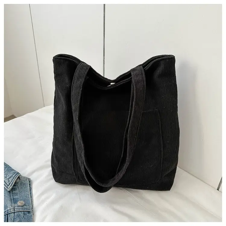 Large Capacity Western Style Tote Bag 2023 — feature 21