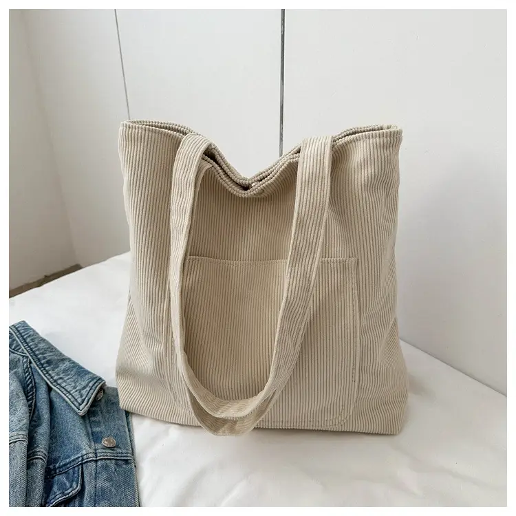 Large Capacity Western Style Tote Bag 2023 — feature 22