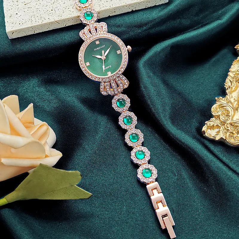 Green Diamond Crown Women's Quartz Watch - Image 5
