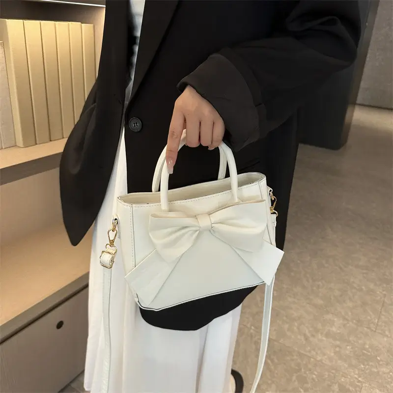 Women's Pink Bow Shoulder Bag 2023 - Image 8