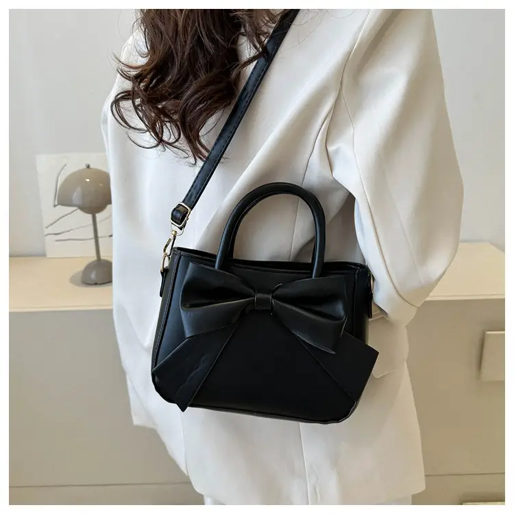 Women's Pink Bow Shoulder Bag 2023 — feature 14
