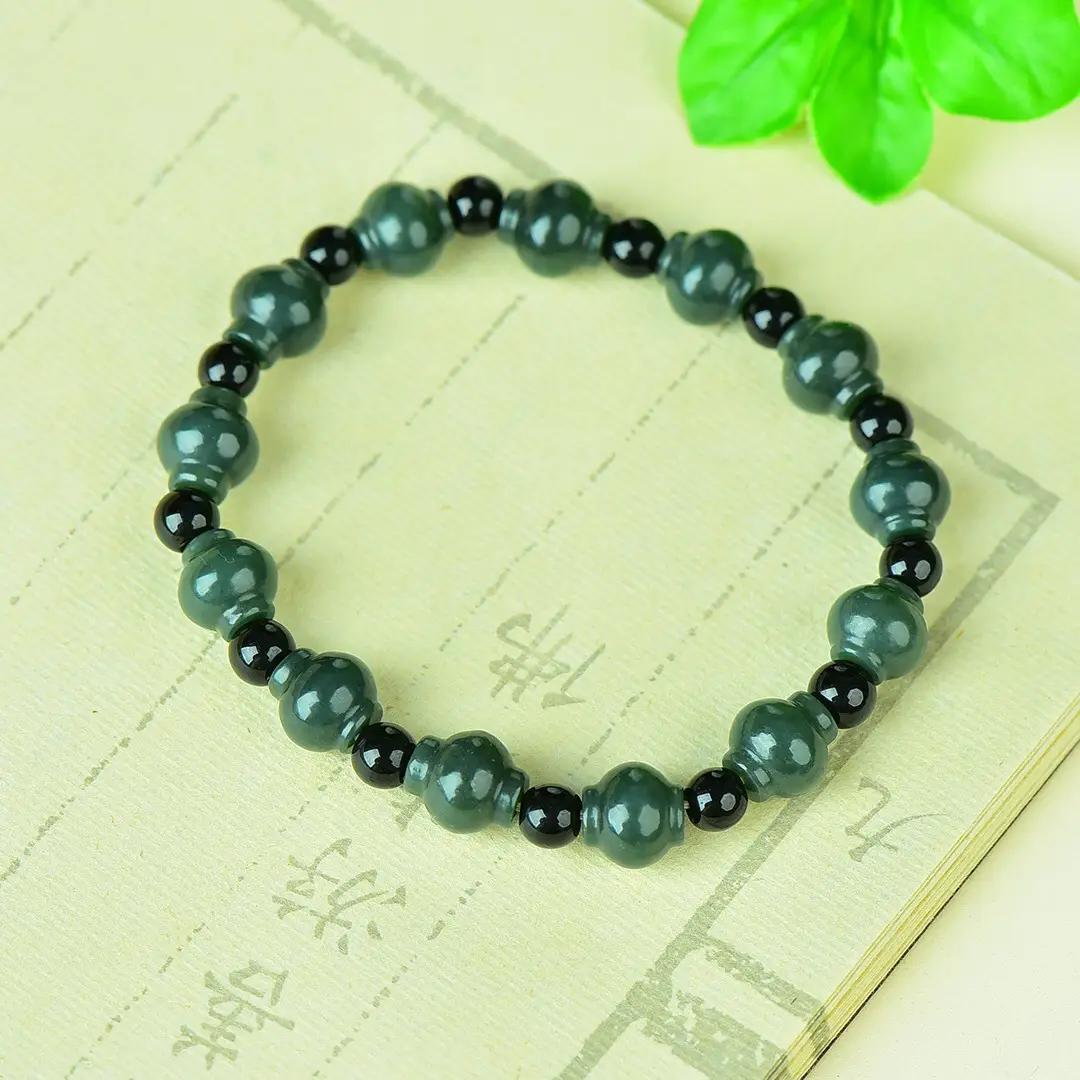 Hetian Jade Lantern Bracelet Black Beads — feature 7