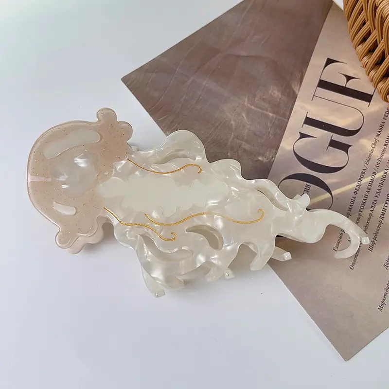 27 # Beige jellyfish (13cm*6cm 29g)