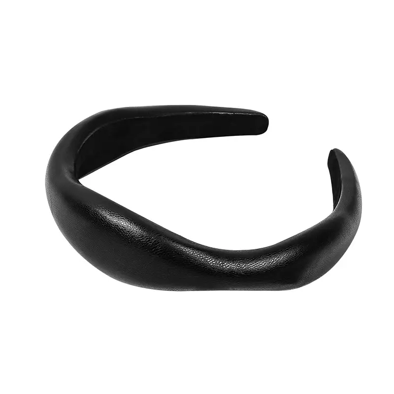 French High-End Retro Leather Asymmetrical Skull Headband for Women - Image 10