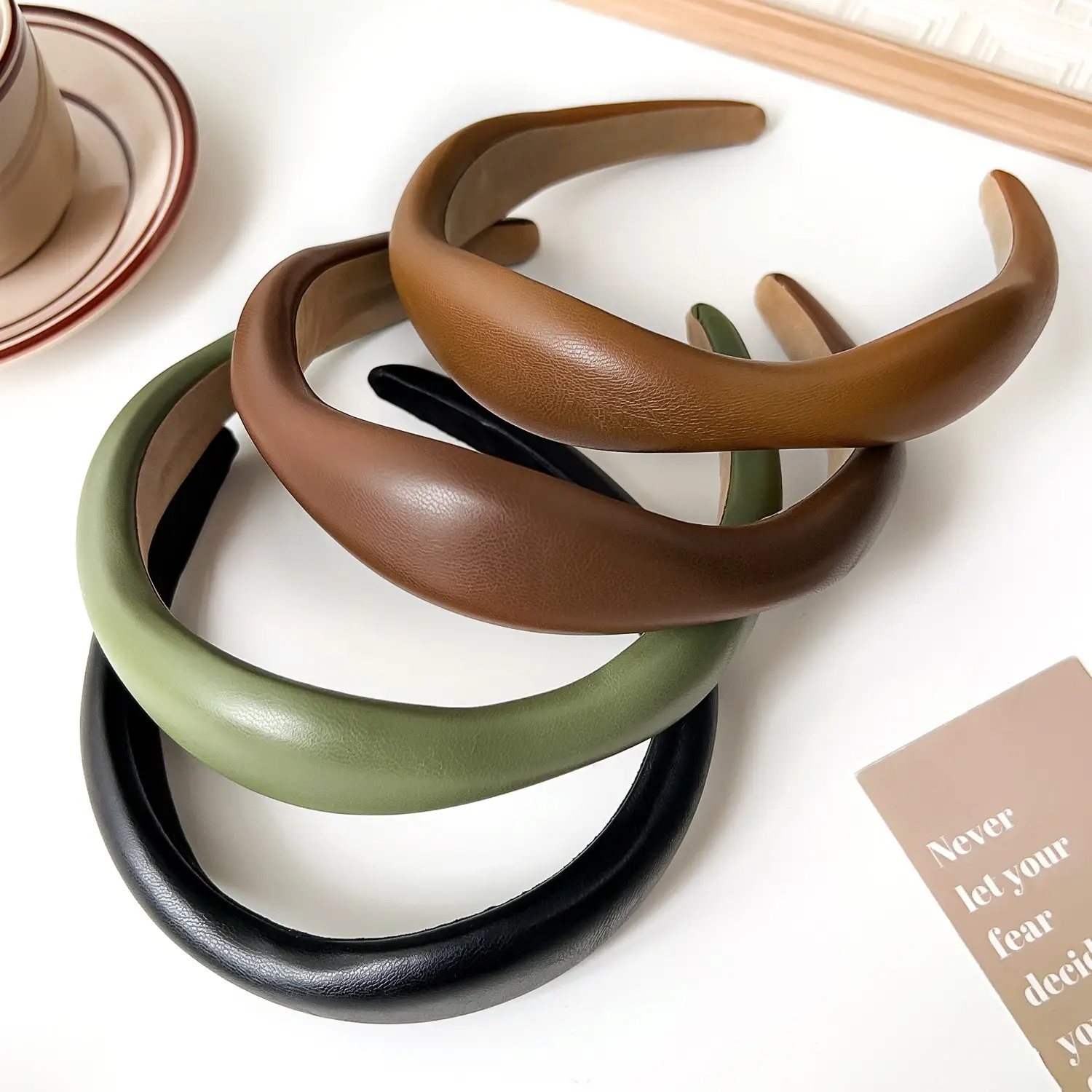French High-End Retro Leather Asymmetrical Skull Headband for Women — feature 5