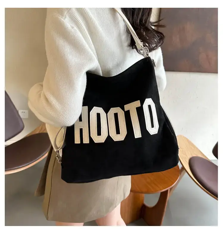 Textured Canvas Shoulder Bag Black White 2023 — feature 8