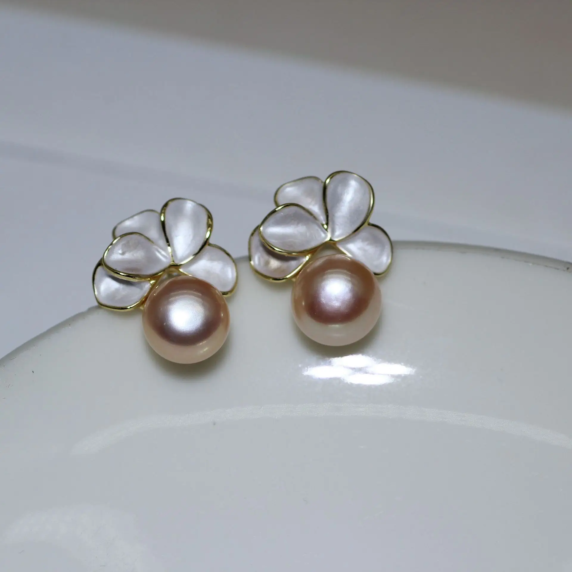 Silver Flower Pearl Earrings 2024 New Fashion - Image 4