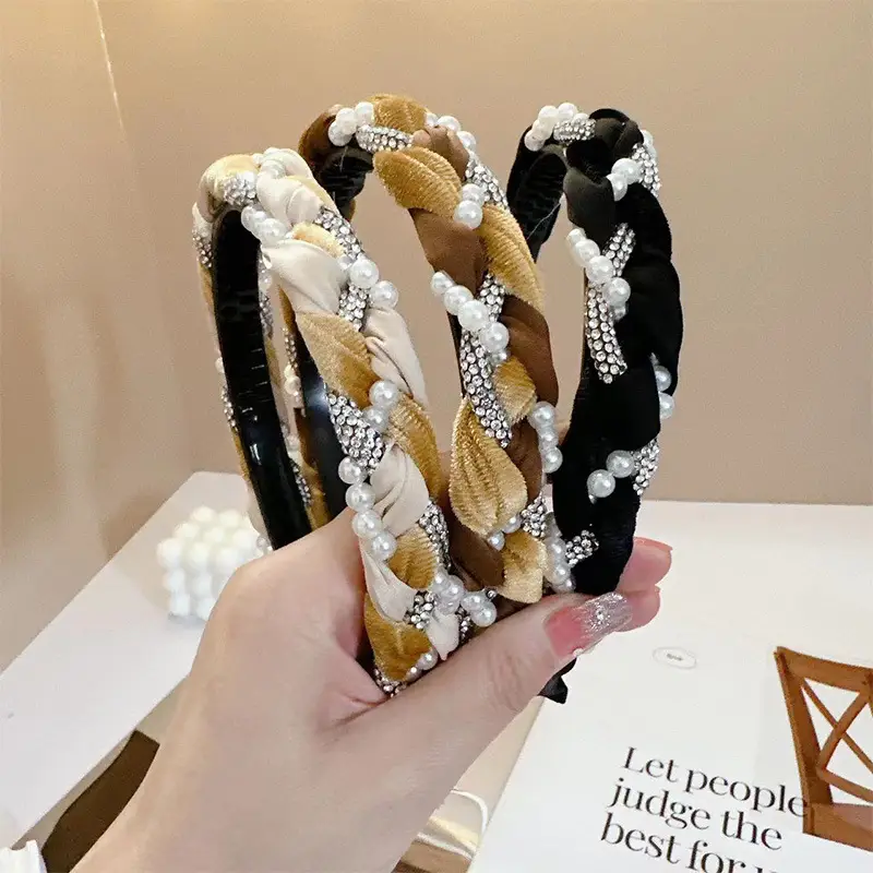 2024 Winter Celebrity Headband with Pearl & Gold Embellishment - Image 3