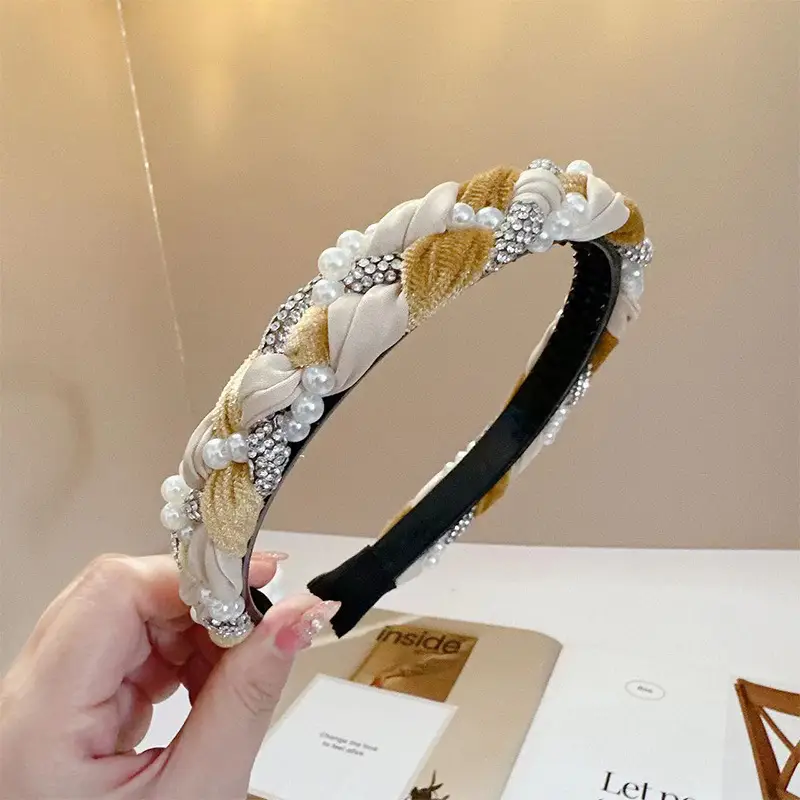 2024 Winter Celebrity Headband with Pearl & Gold Embellishment - Image 6