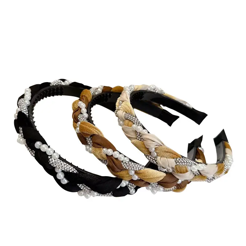 2024 Winter Celebrity Headband with Pearl & Gold Embellishment - Image 7