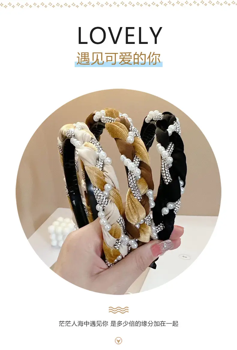 2024 Winter Celebrity Headband with Pearl & Gold Embellishment — feature 15