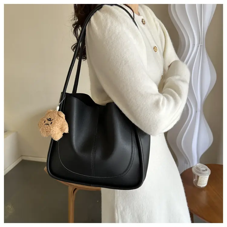 Retro Textured Shoulder Bag Women 2023 Winter Fall — feature 9