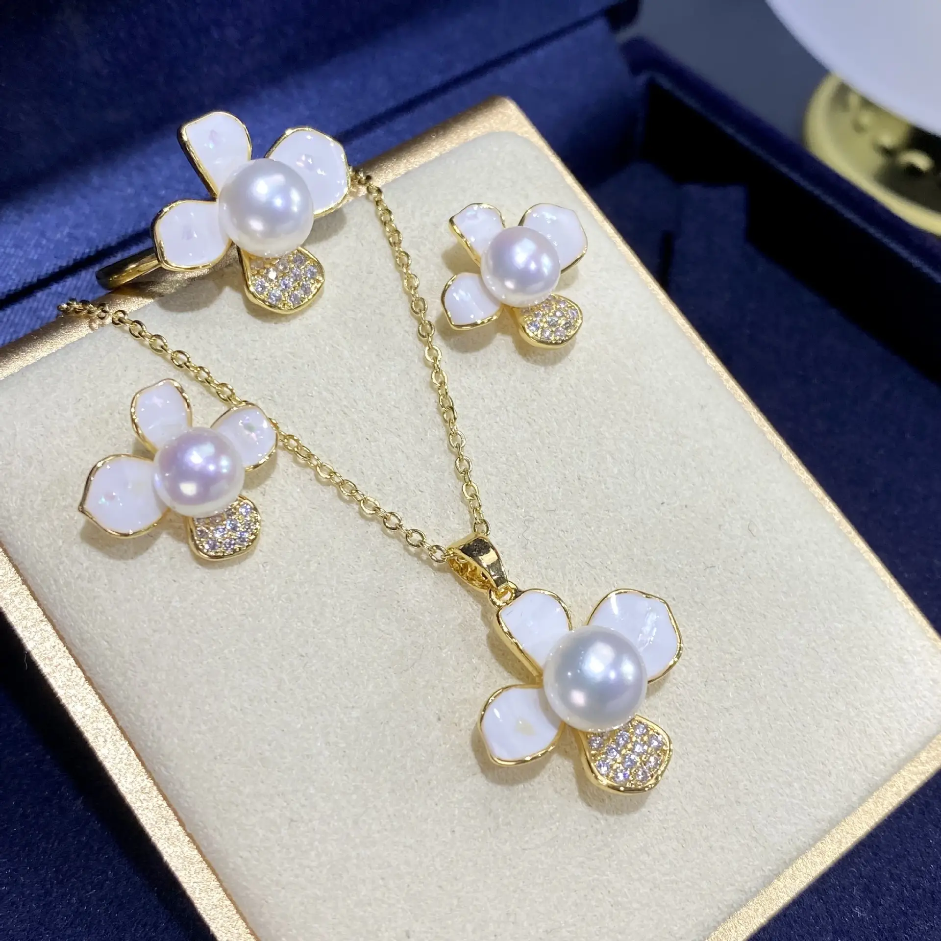 2025 Pearl Flower Set for Women Gold Plated — feature 3