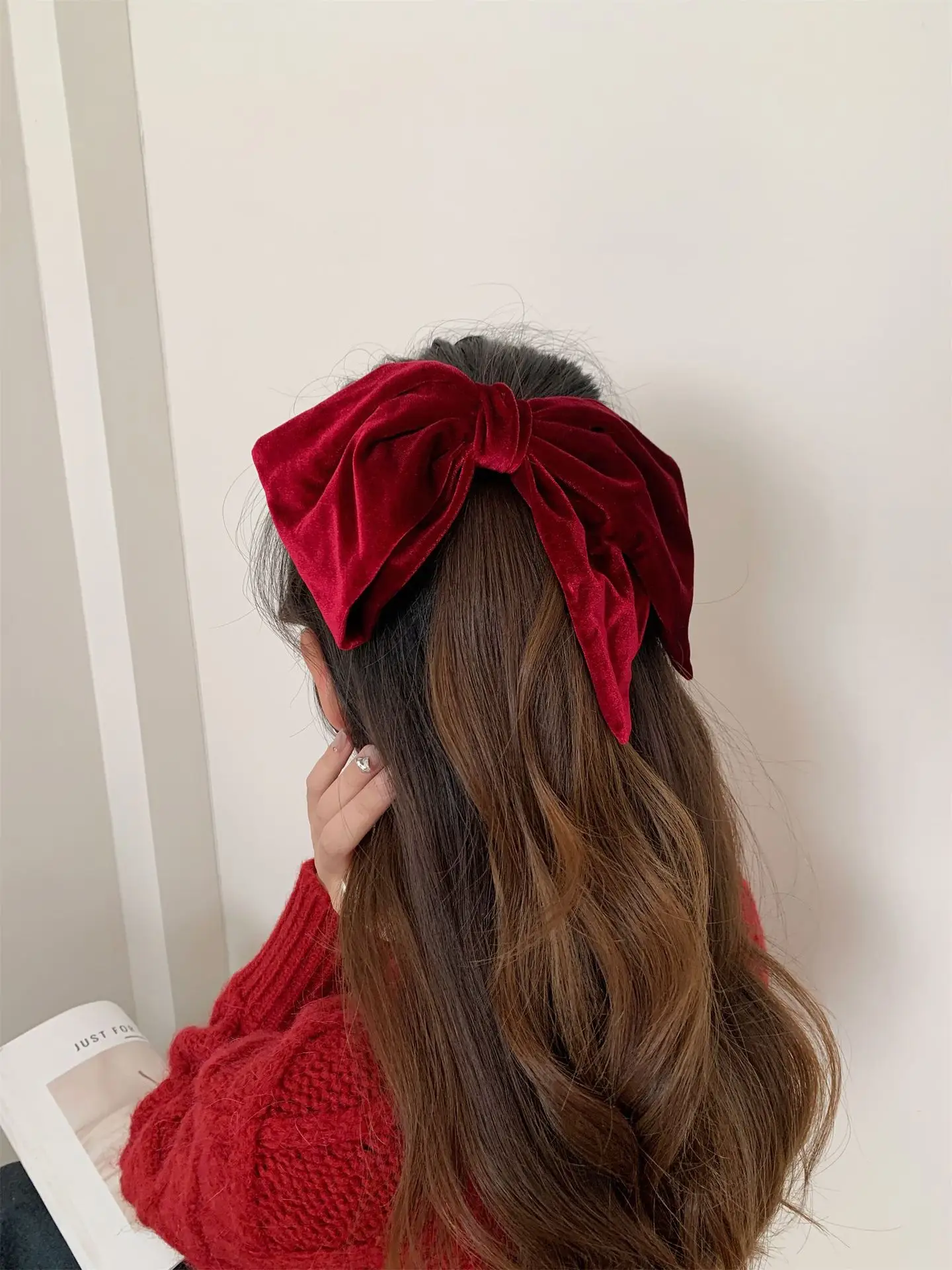 Black Velvet Satin Double Bow Hairpin with Horizontal Clip — feature 15