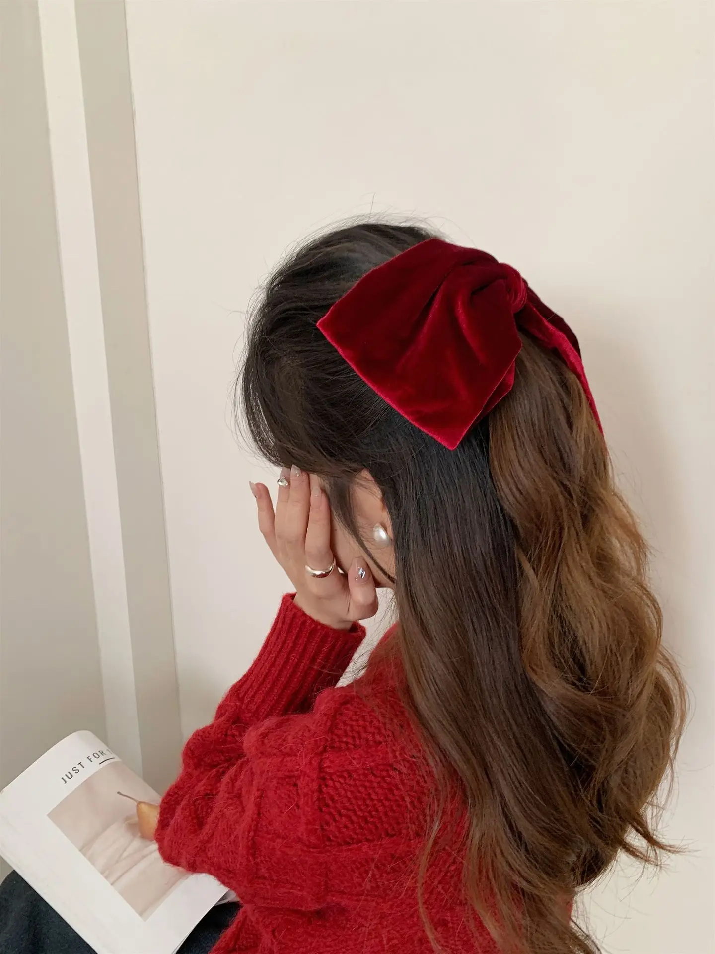 Black Velvet Satin Double Bow Hairpin with Horizontal Clip — feature 17