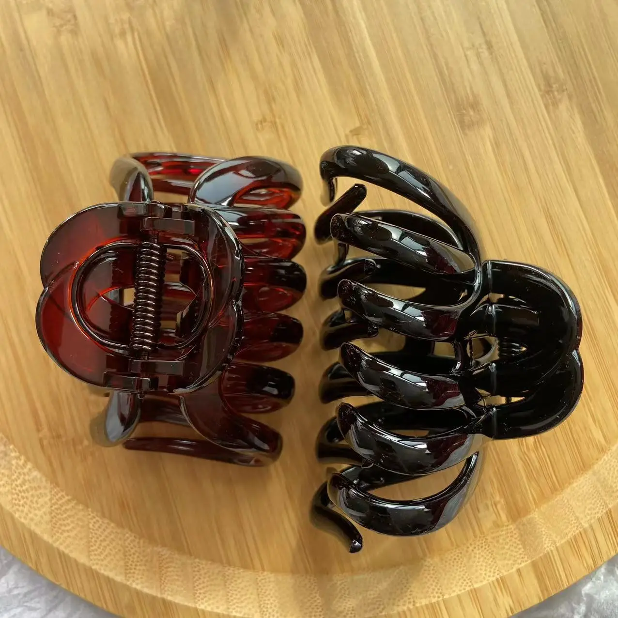 High-End Thickened Shark Hair Clips for Women — feature 3