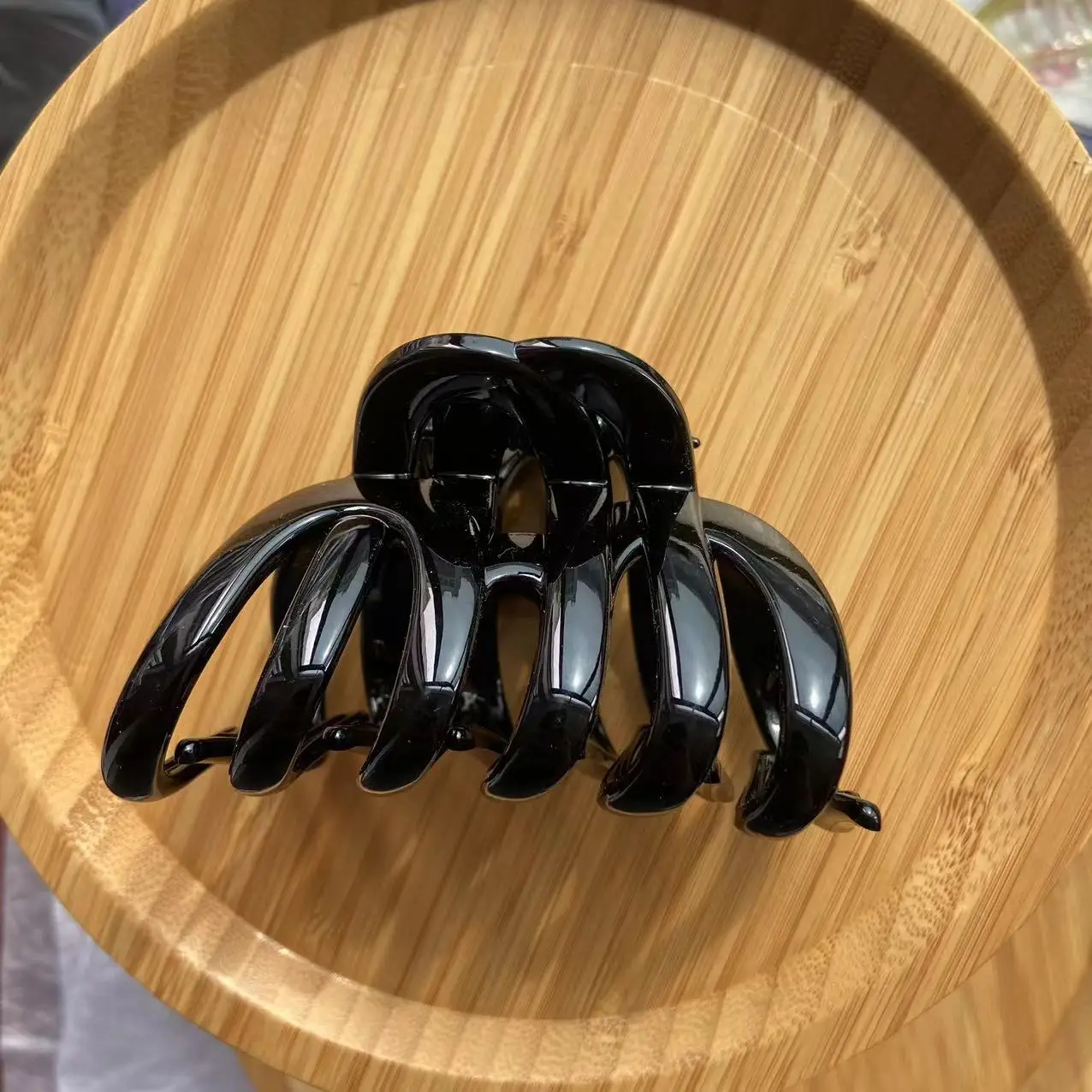 High-End Thickened Shark Hair Clips for Women - Image 3