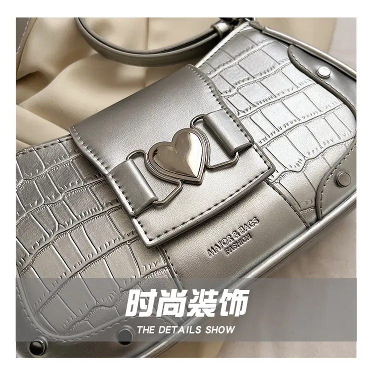 Black Chain Crossbody Bag Women 2025 New — feature 12