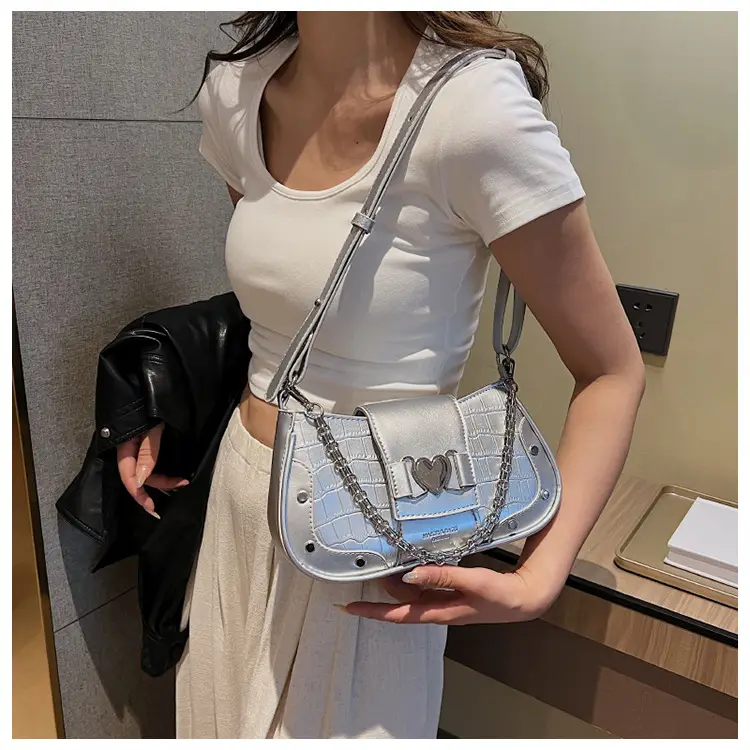 Black Chain Crossbody Bag Women 2025 New — feature 26