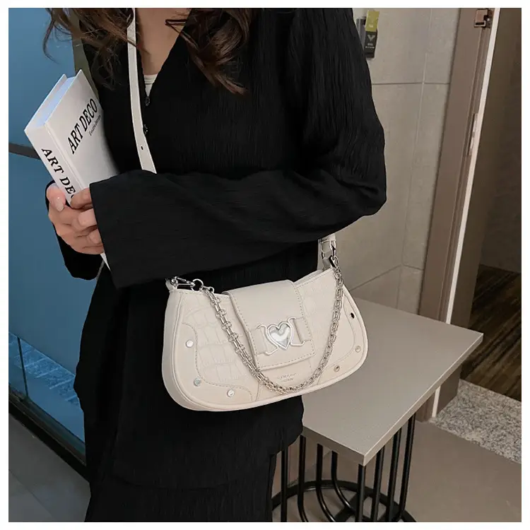 Black Chain Crossbody Bag Women 2025 New — feature 33