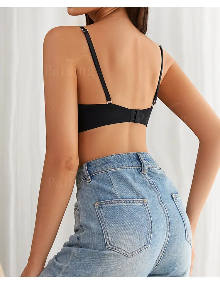 Adjustable Plus Size Push Up Sports Bra with Back Shaping — feature 2