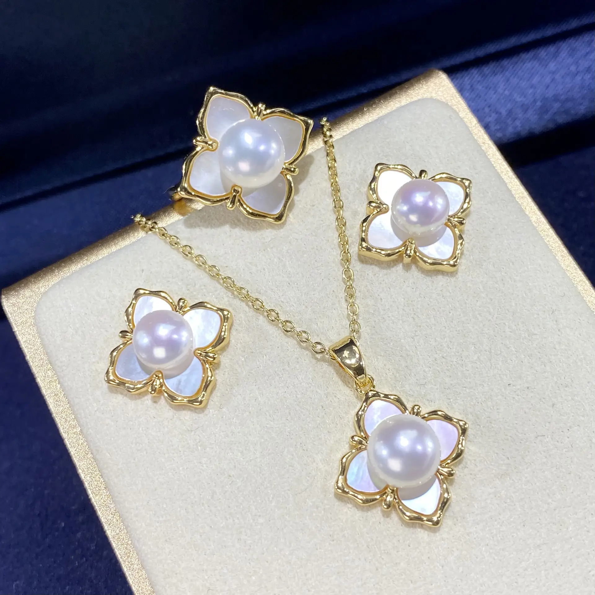 2025 Pearl Flower Earrings Set for Women S925 Gold — feature 3