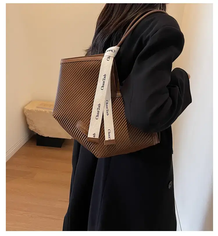 Women Large Capacity Brown Ribbed Shoulder Bag — feature 11