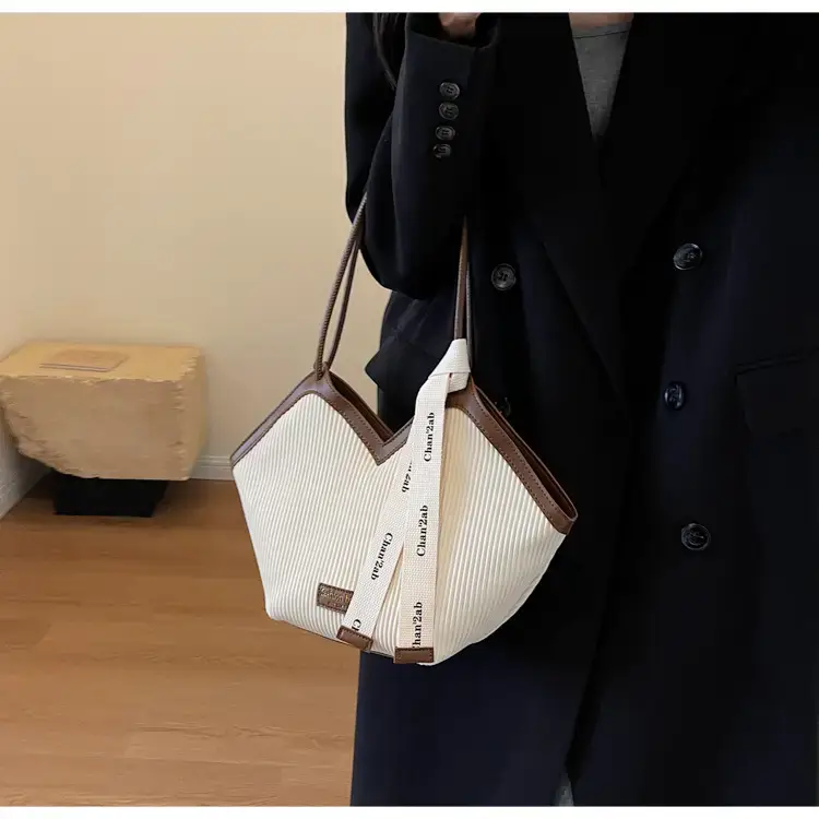 Women Large Capacity Brown Ribbed Shoulder Bag — feature 33
