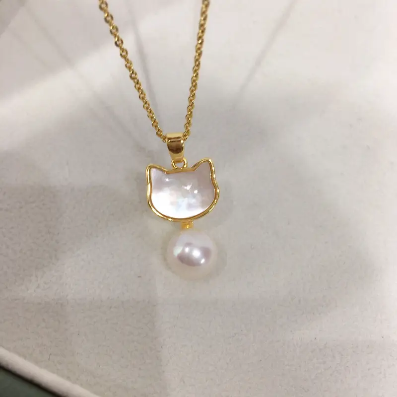 Zhuji Origin Cat Pearl Pendant Necklace Gold Chain — feature 5