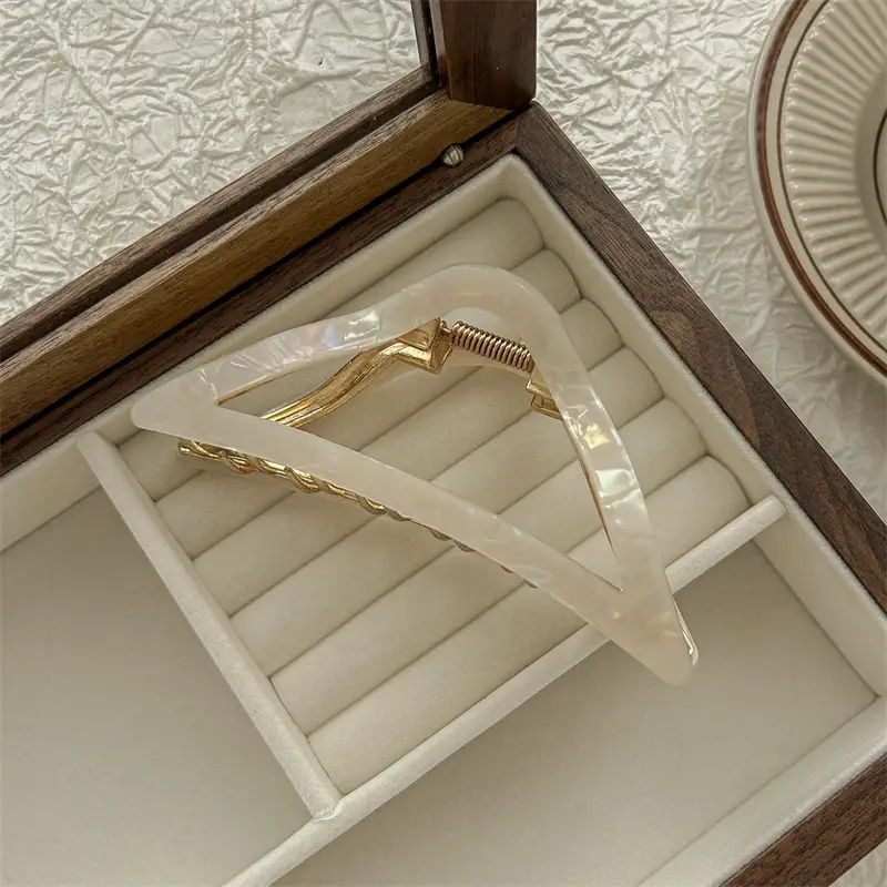 Oversized Retro Hairpin Women's Back Acetate Clip - Image 34