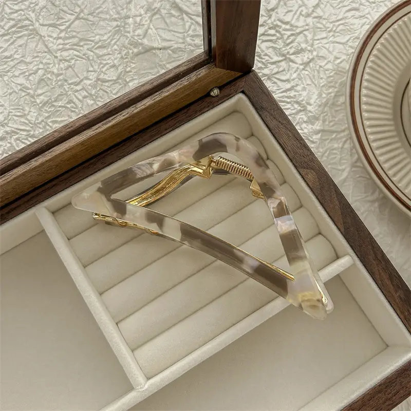 Oversized Retro Hairpin Women's Back Acetate Clip - Image 35