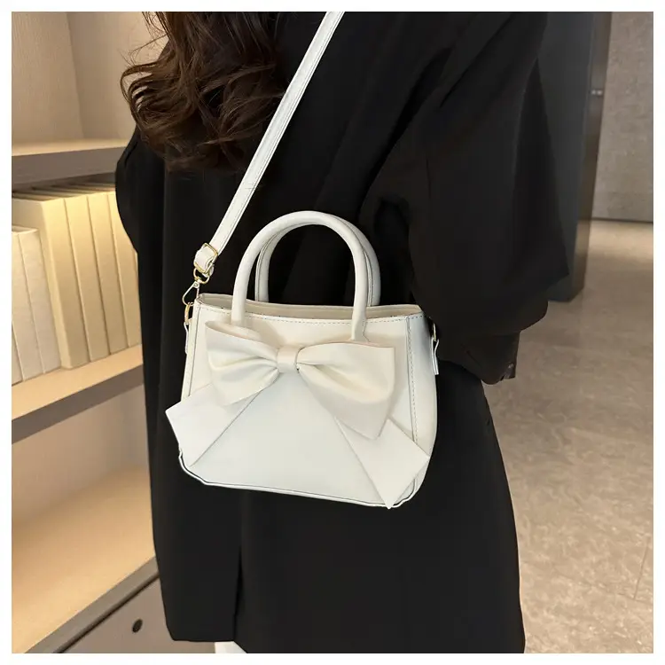 Black Bow Shoulder Messenger Bag for Women 2023 — feature 17