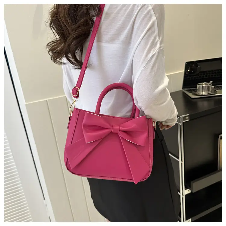 Black Bow Shoulder Messenger Bag for Women 2023 — feature 8