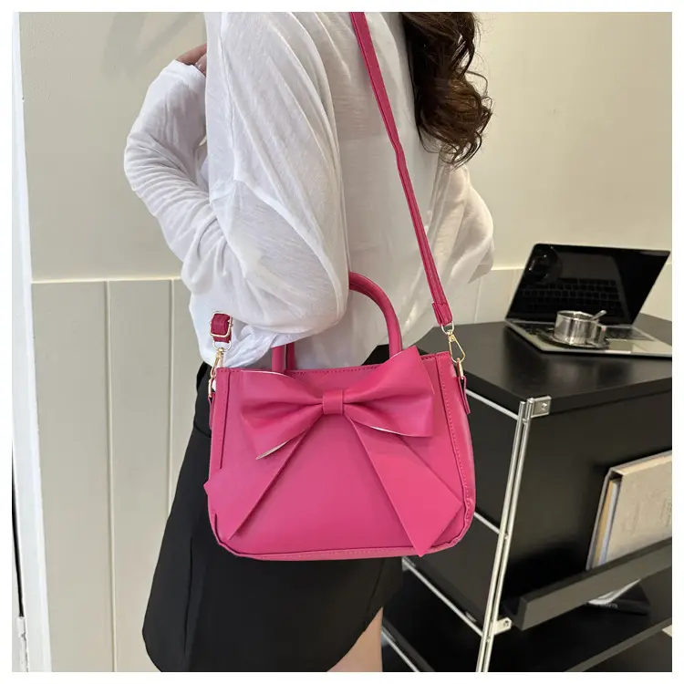 Black Bow Shoulder Messenger Bag for Women 2023 — feature 9