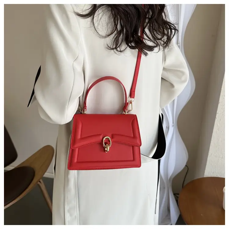 White Western Style Shoulder Messenger Bag 2023 — feature 10