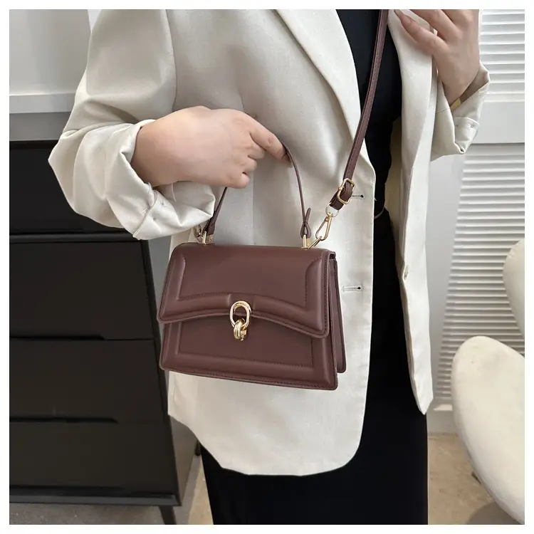 White Western Style Shoulder Messenger Bag 2023 — feature 15