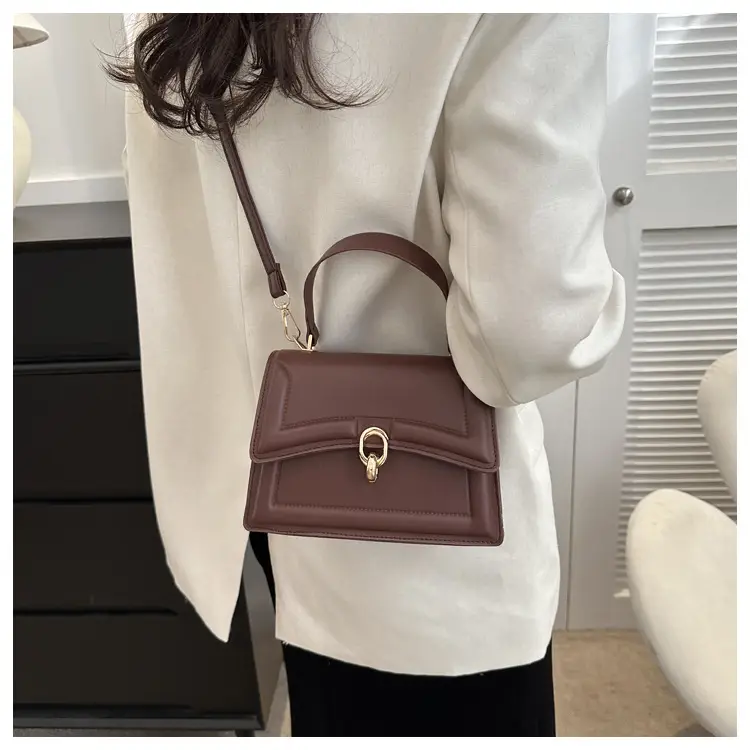 White Western Style Shoulder Messenger Bag 2023 — feature 16